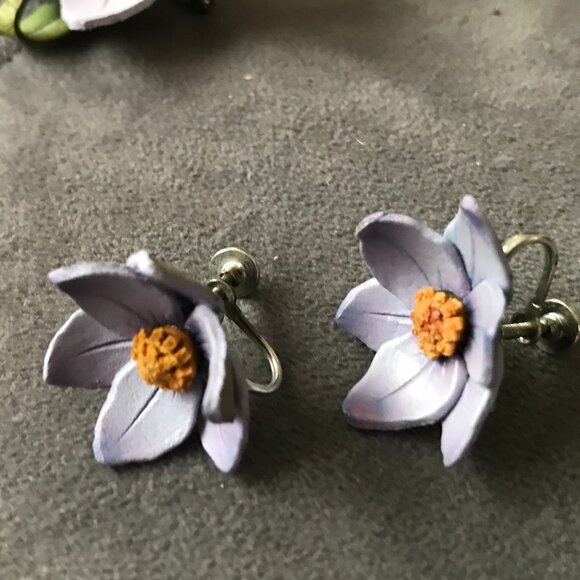Vintage Hinterland Crocus Flower Brooch & Earring Set - Picture 3 of 4